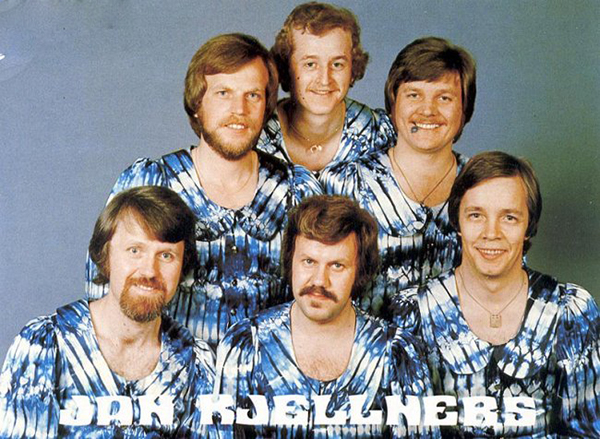 Jan Kjellners - In your mother's housecoat